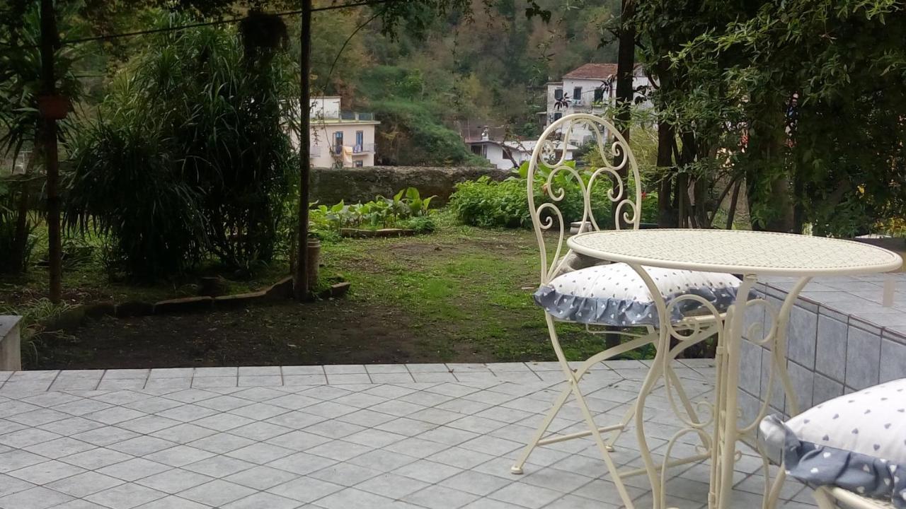 Bed and Breakfast L'Antico Giardino Виетри Экстерьер фото